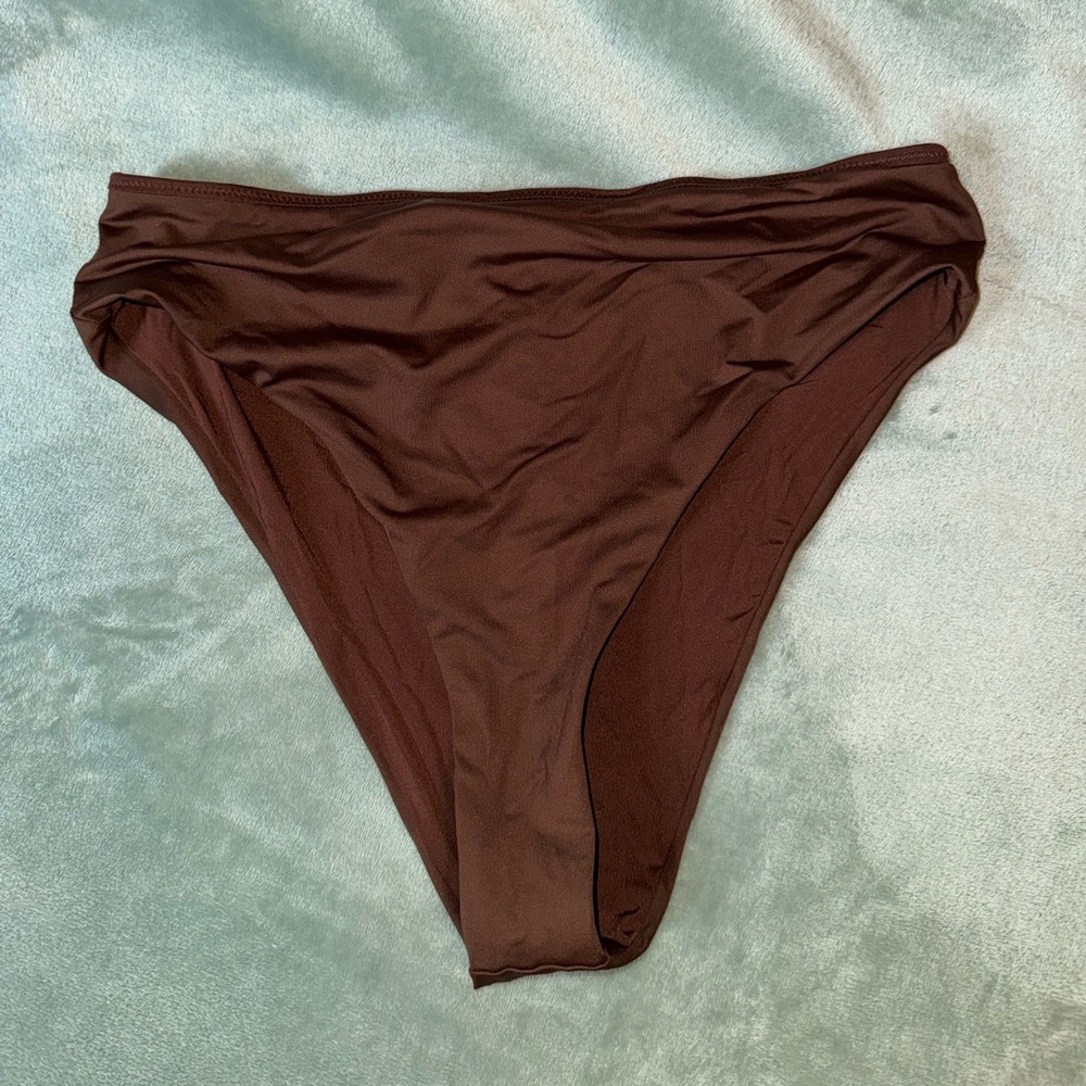 Skims bikini bottoms